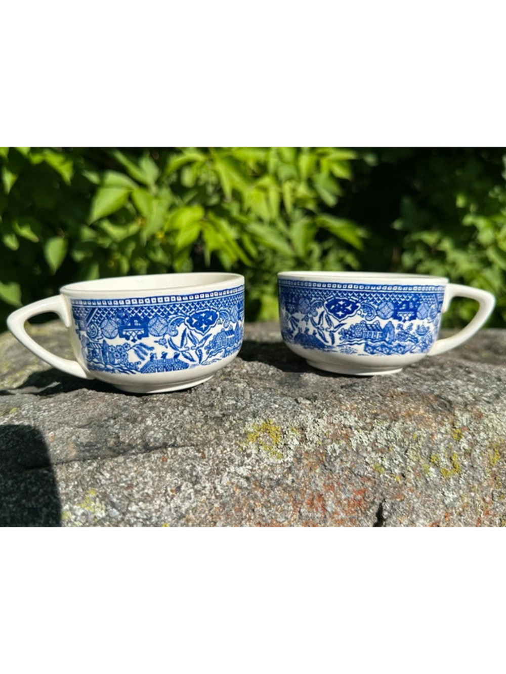 Set of 2 Blue Willow Transfer-ware Cups